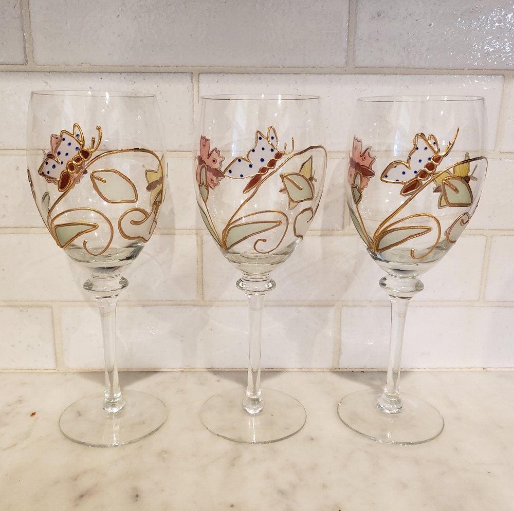 Set Of 3 3D Design Butterfly Wine Glasses
